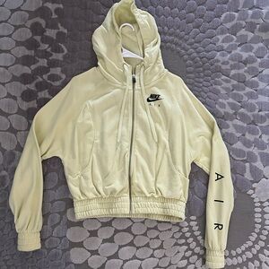 Nike semi cropped jacket